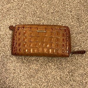 Authentic BRAHMIN wallet. Perfect condition.